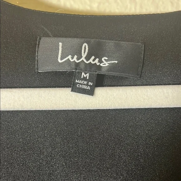 Lulu's Green Long Sleeve Sundress with V-Neck - Picture 2 of 9